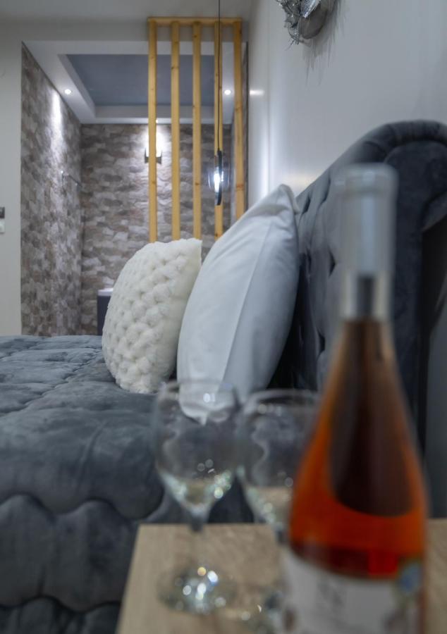 Guesthouse Aelia Káto Loutrákion Extérieur photo
